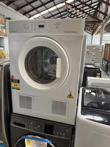 Factory second Fisher&Paykel 4.5kg Vented Dryer Model: DE4560M2 - Second Hand Appliances Geebung